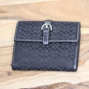 Coach Bags - Vintage Coach Wallet With Smaller C Monogram Coach Bags - Vintage Coach Wallet With Smaller C Monogram